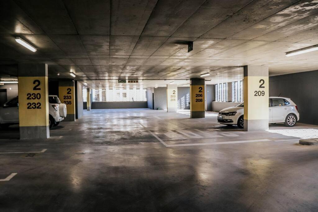 Apartment Wex 631 - Modern 6th Floor Unit -pool Bar-gym&parking *