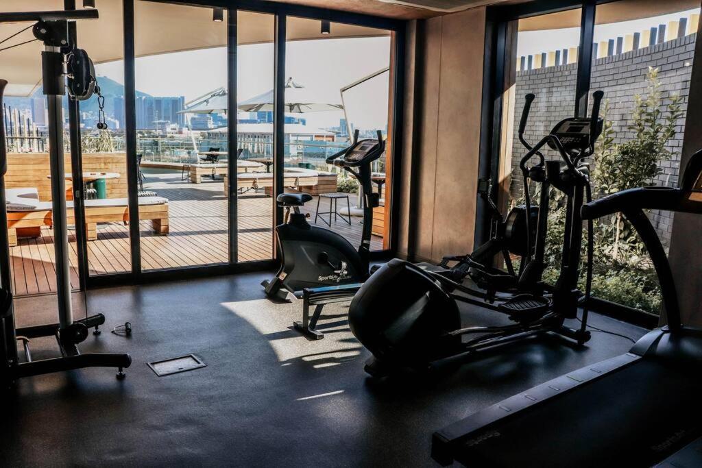 Wex 631 - Modern 6th Floor Unit -pool Bar-gym&parking * Cape Town