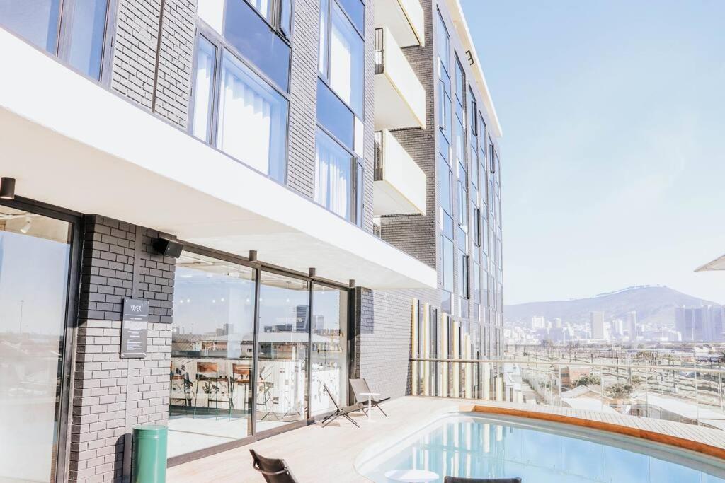 Wex 631 - Modern 6th Floor Unit -pool Bar-gym&parking