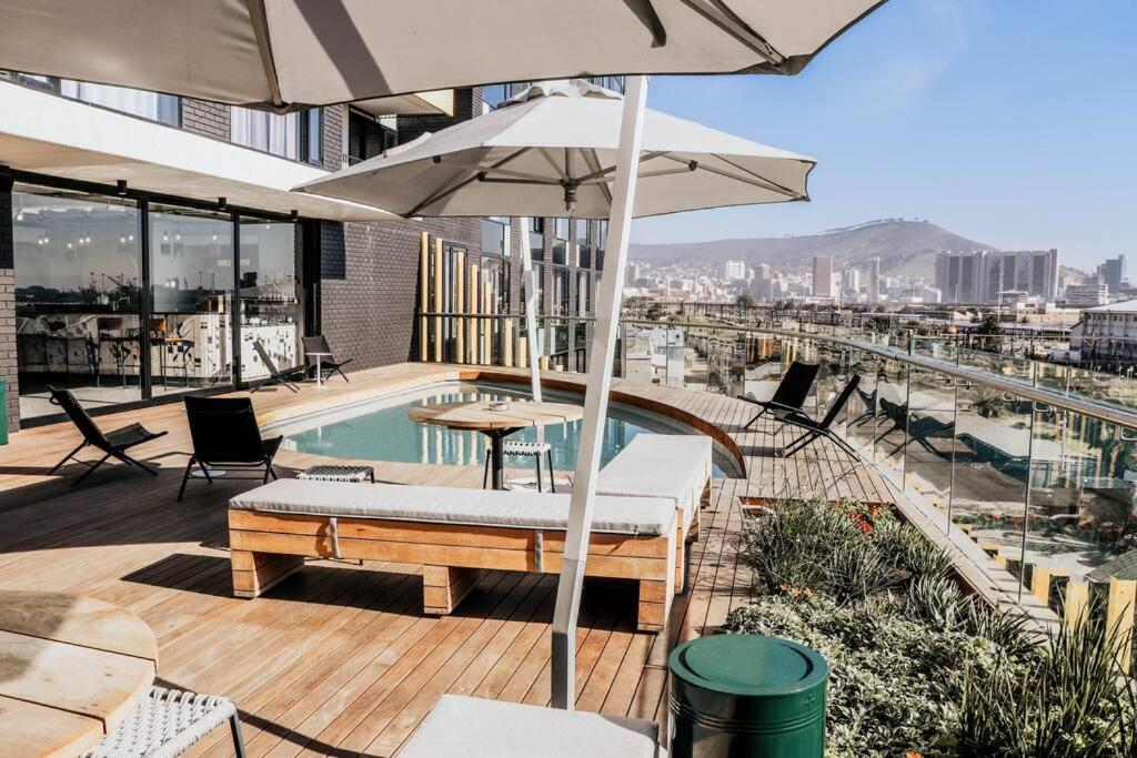 Wex 631 - Modern 6th Floor Unit -pool Bar-gym&parking *