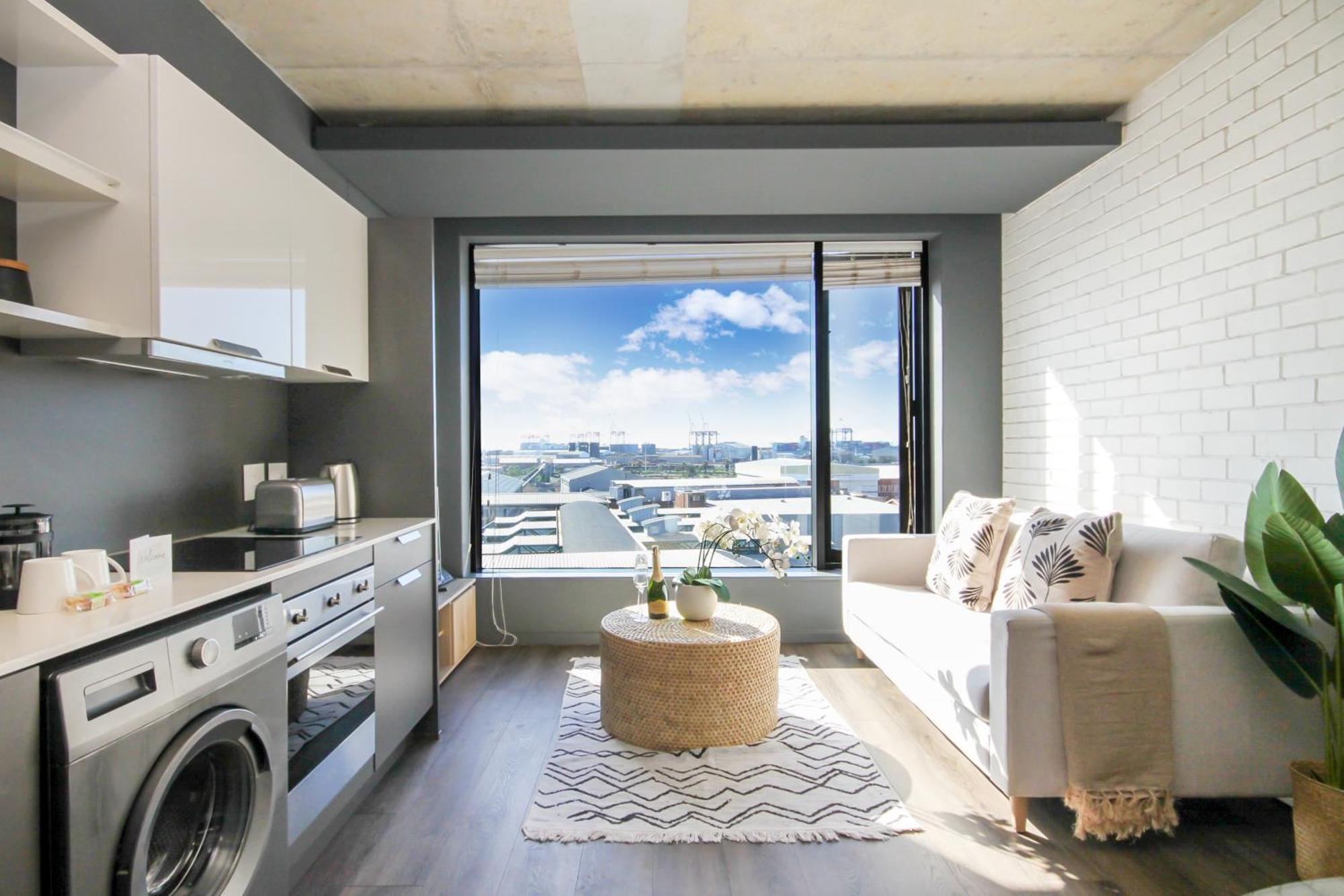 Wex 631 - Modern 6th Floor Unit -pool Bar-gym&parking * Cape Town
